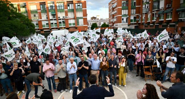 Maíllo insta a Juanma Moreno a decir «la verdad» sobre los cribados de cáncer durante su cierre de campaña