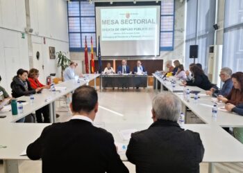 STERM Intersindical denuncia el aumento descontrolado de aspirantes por tribunal en las oposiciones docentes de 2026