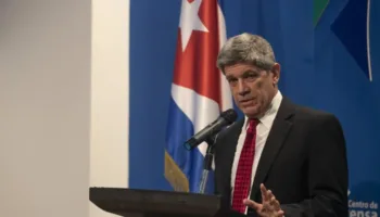 «Acto canalla»: vicecanciller cubano denuncia campaña difamatoria de EE.UU. contra general de ejército Raúl Castro