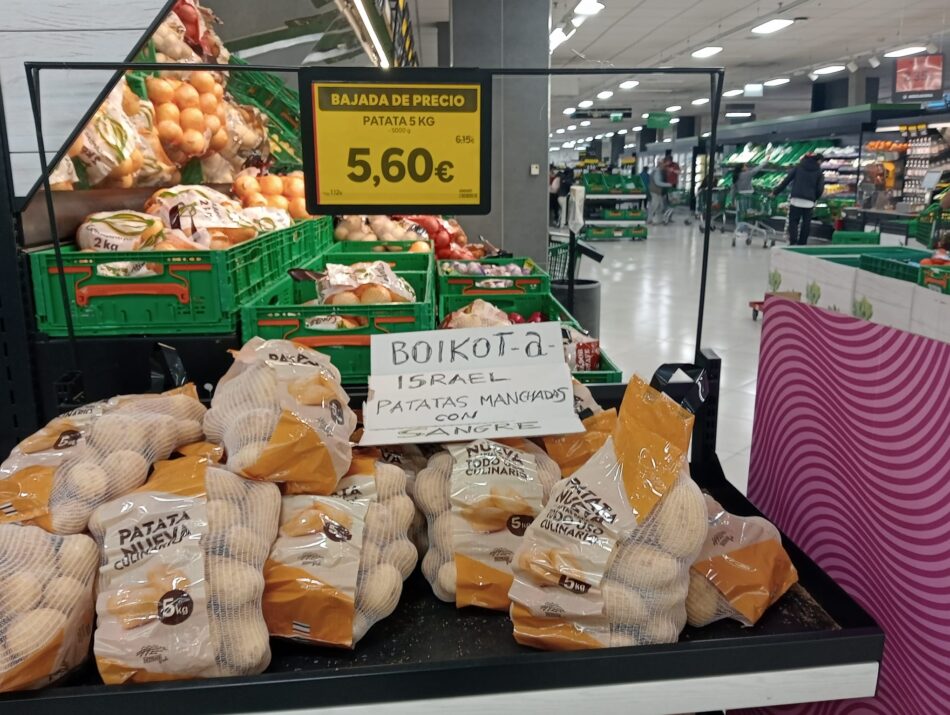 Cientos de colectivos sociales exigen a Mercadona el fin de la venta de productos de Israel