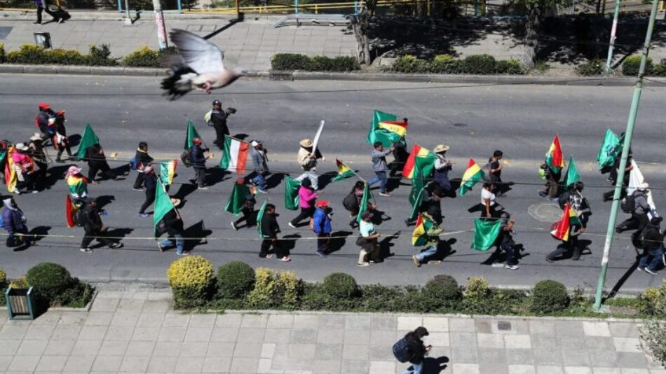 Bolivia: Inicia paro de transporte por 24 horas en La Paz