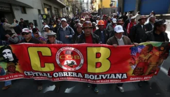 Bolivia: Central Obrera Boliviana (COB) condiciona diálogo a anulación de aprehensiones y ordena paso humanitario en bloqueos