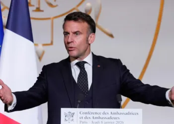 Francia niega intención de desplegar fuerzas navales en Ormuz