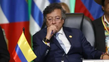Petro denuncia ingreso de armas desde Ecuador para atacar a civiles en el suroeste colombiano