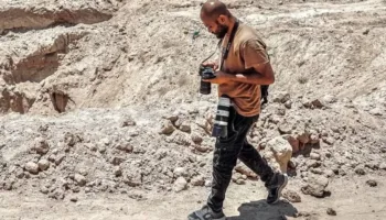 El fotoperiodista palestino Saher Alghorra recibe el Premio Pulitzer 2026