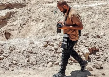 El fotoperiodista palestino Saher Alghorra recibe el Premio Pulitzer 2026