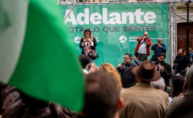 José Ignacio García habla a cientos de asistentes bajo la lluvia para poner a Málaga como sitio clave para acabar con el PP