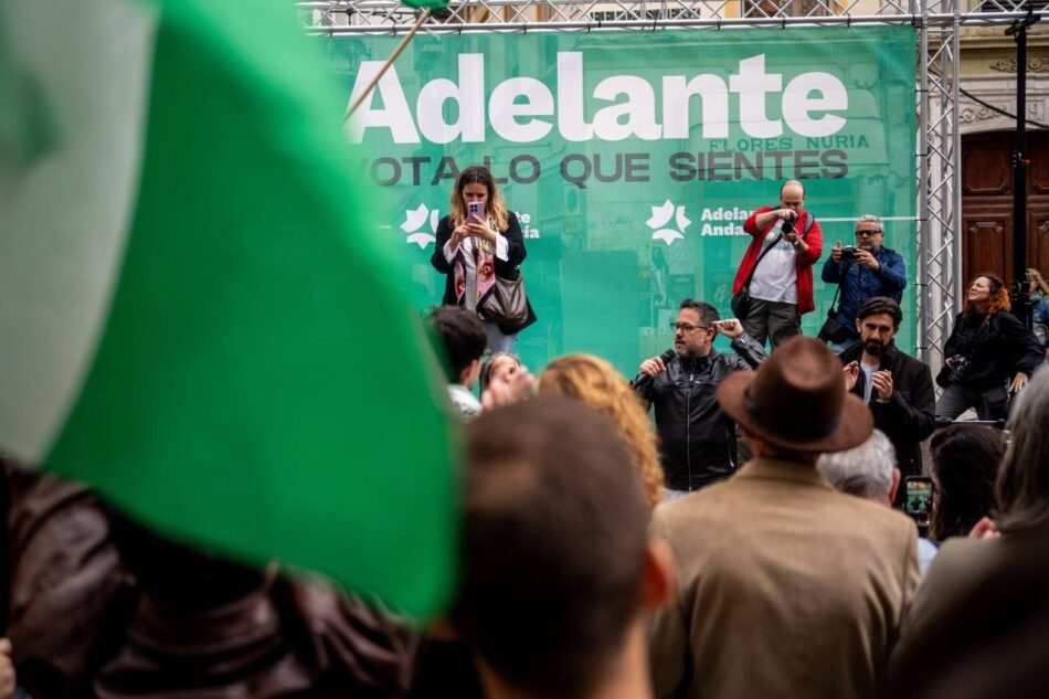 José Ignacio García habla a cientos de asistentes bajo la lluvia para poner a Málaga como sitio clave para acabar con el PP