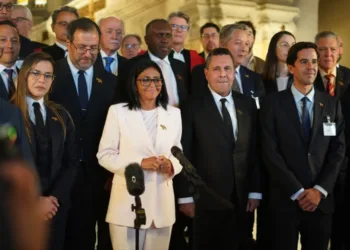 Presidenta (E): Venezuela no renunciará a sus derechos legítimos sobre el Esequibo