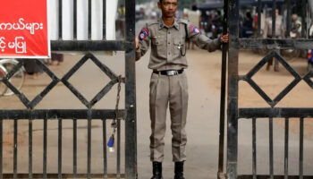 Myanmar concede amnistía a miles de reclusos