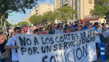 FACUA Andalucía acude al Defensor del Pueblo ante el silencio del Consejo de Transparencia sobre la auditoría por los cortes de luz