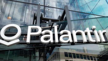 Els Comuns obren una ofensiva institucional pels contractes amb Palantir