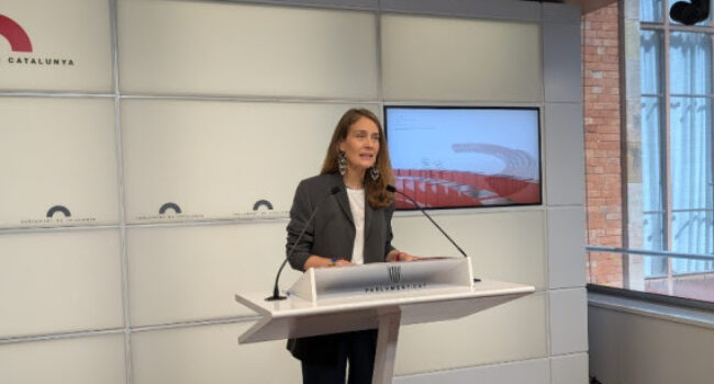 Albiach: «Exigim a Niubó una proposta realista i capacitat d’entesa perquè tenim una situació d’emergència educativa»