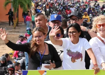 Presidenta (E) Delcy Rodríguez: Aquí no hay entrega ni capitulación, sino batalla por Venezuela