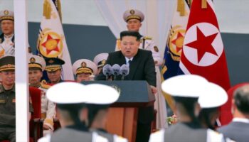 Corea del Norte afirma que equipa Marina con armas nucleares