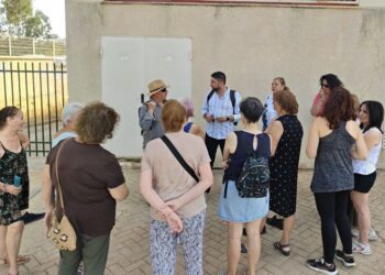 IU Sevilla denuncia que el PP pretende tapar con “un lavado de cara” el abandono de la piscina de Bellavista