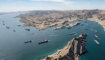 Irán advierte contra paso por Ormuz fuera de sus rutas designadas