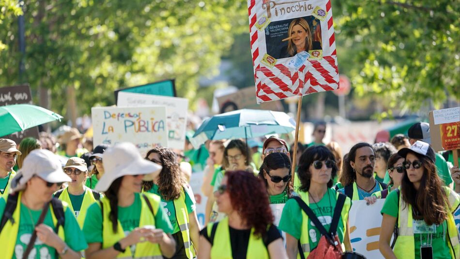 Esquerra Valenciana pide investigar la agresión a una docente y exige la dimisión del presidente de la Generalitat y de la Consejera de Educación