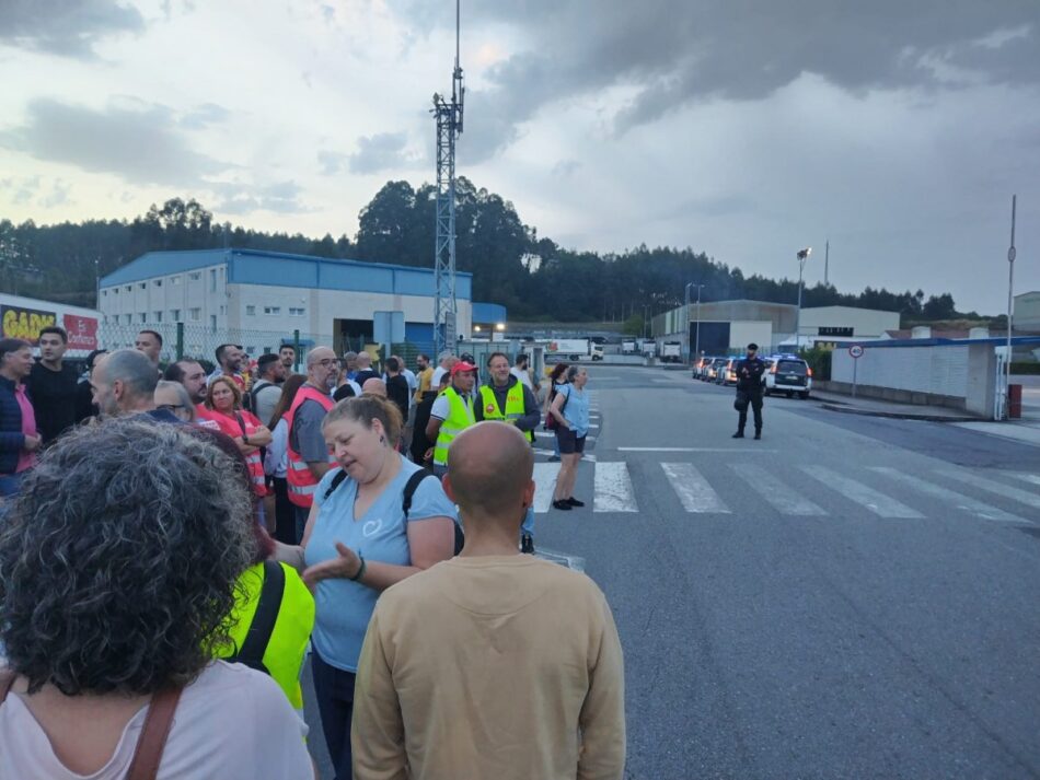 As dúas primeiras xornadas de folga no comercio de alimentación da Coruña deixan tendas e almacéns en mínimos