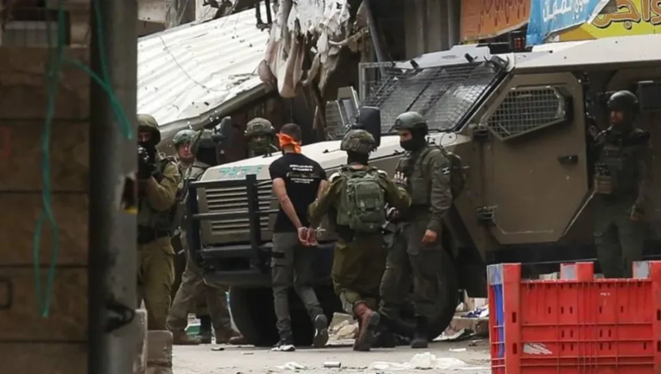 Decenas de jóvenes detenidos por fuerzas de ocupación en Cisjordania
