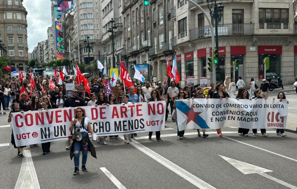 As traballadoras do comercio responden á sinatura do convenio estatal ARTE cunha nova xornada de folga