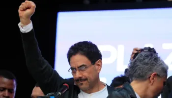 Cepeda denuncia anomalías electorales y alerta sobre injerencia extranjera en Colombia
