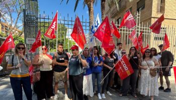 El personal del Hospital La Salud se manifiesta por sus condiciones laborales