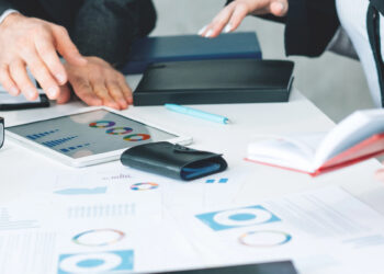 Cómo escalar a nuevos mercados con el sistema de gestión empresarial adecuado