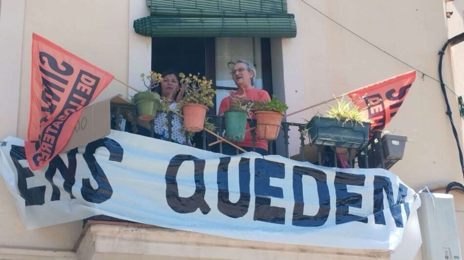 La inacción institucional hace posible que desahucien a Jordi y a su familia de un bloque dedicado a los pisos turísticos en Barcelona
