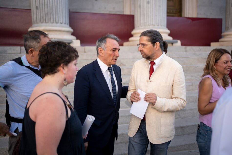 IU registra una iniciativa para mejorar junto a los representantes de los trabajadores de RTVE “la organización laboral de la Corporación como garantía de prestación del servicio público”