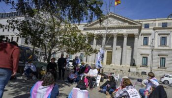 Plataforma Trans celebra la PNL registrada en el Congreso para exigir al Gobierno el cumplimiento de la Ley 4/2023 con las personas trans migrantes