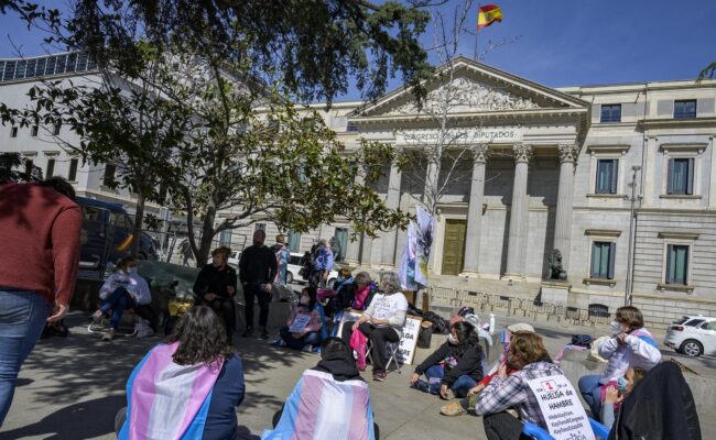 Plataforma Trans celebra la PNL registrada en el Congreso para exigir al Gobierno el cumplimiento de la Ley 4/2023 con las personas trans migrantes