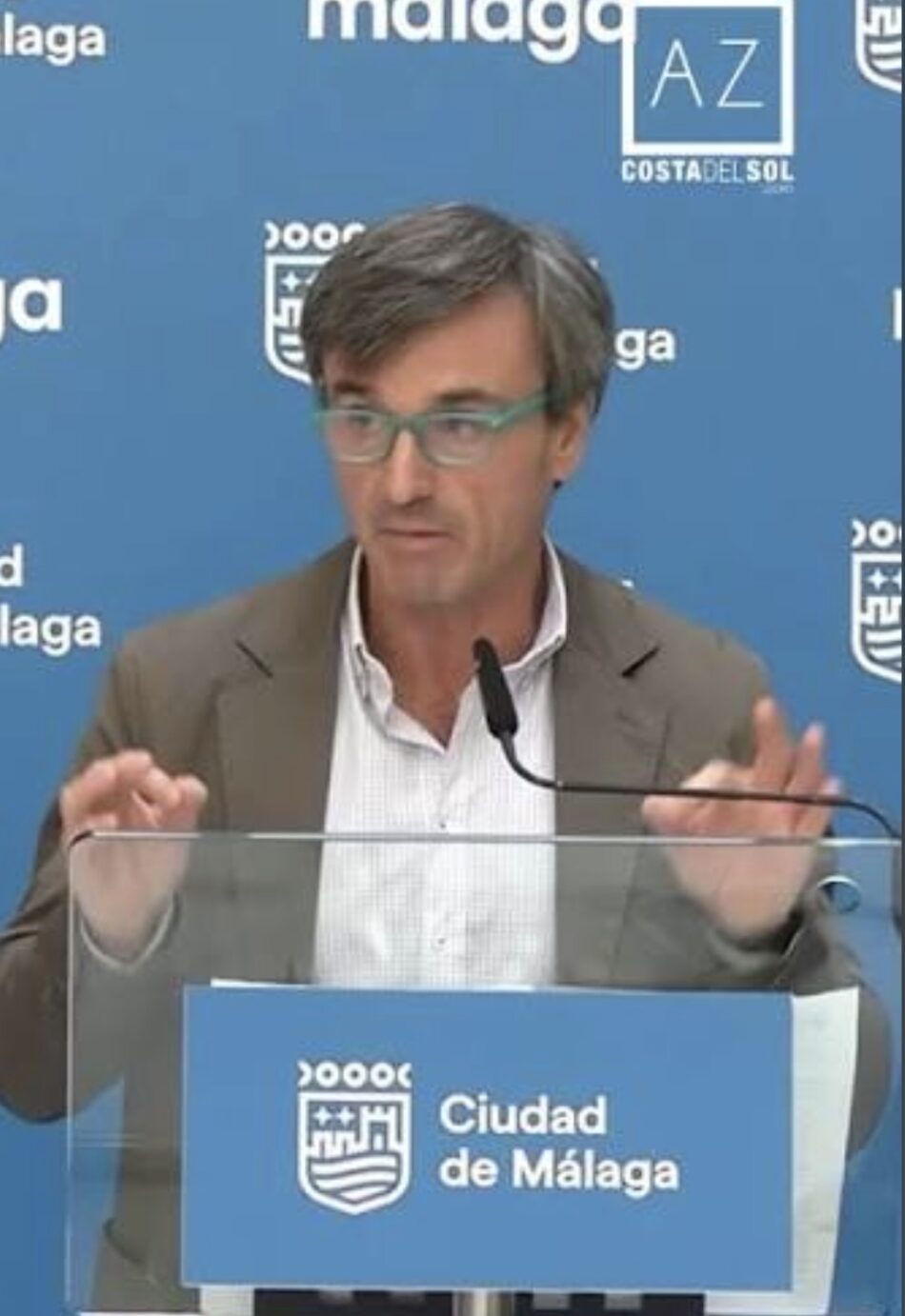 Avelino Barrionuevo saca un conejo de la chistera para que el pleno municipal de mañana tenga menor afluencia reivindicativa de la prevista