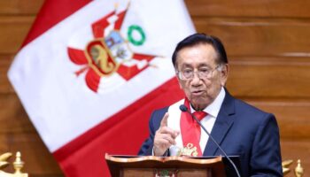 El presidente de Perú plantea indultos para propiciar la gobernabilidad