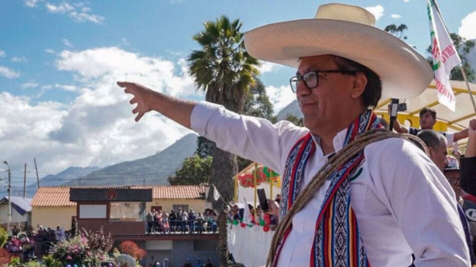 Una movilización exige en Perú transparencia en el conteo de votos de balotaje