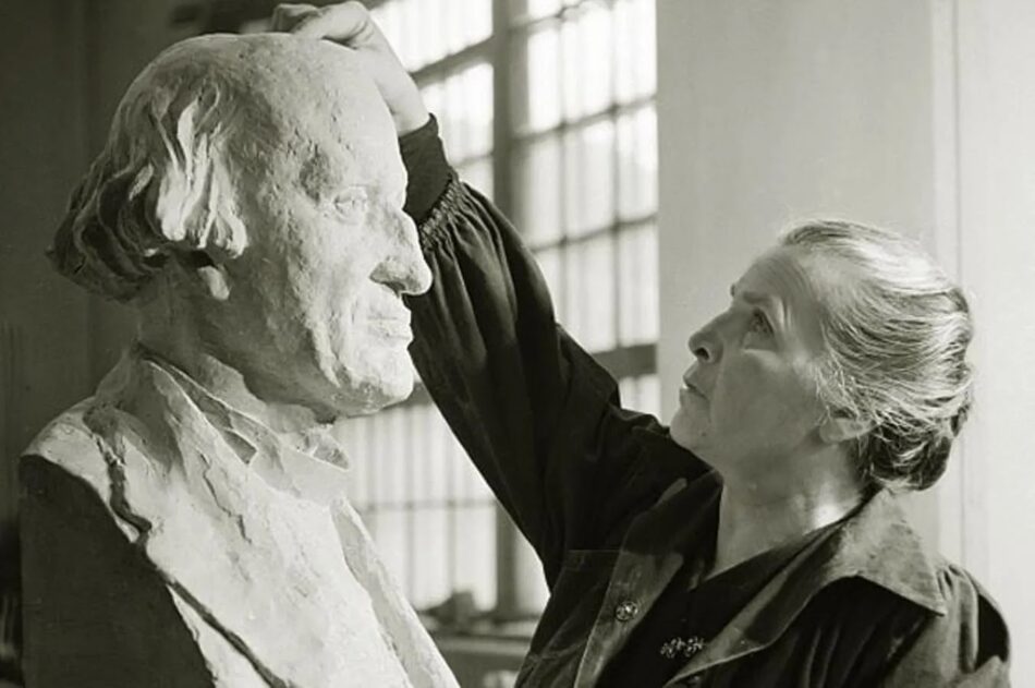 Vera Mújina: la escultora de la URSS