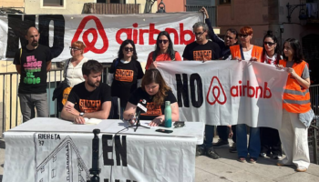 Prórrogas aceptadas: Las vecinas de Vivenio organizadas con el Sindicat consiguen alargar sus contratos