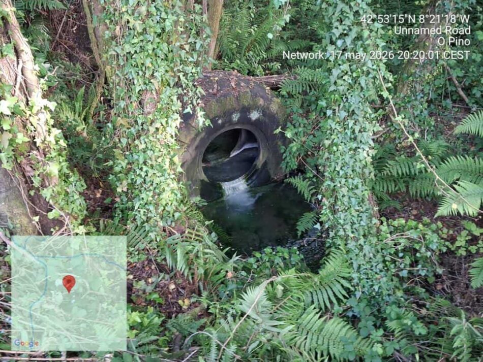 Denuncian o abandono de rodas xigantes en ríos de Touro e O Pino
