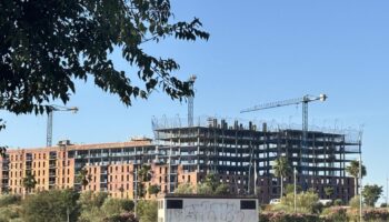 La Junta está sustituyendo empleo público por contratación externa en precario para la gestión de la vivienda pública andaluza