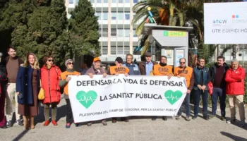 La Plataforma per la Defensa de la Sanitat Pública vincula el deterioro de la sanidad y la educación pública en un nuevo manifiesto de apoyo al profesorado valenciano