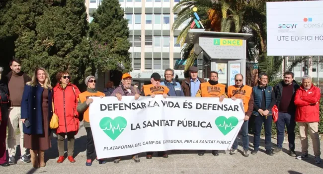La Plataforma per la Defensa de la Sanitat Pública vincula el deterioro de la sanidad y la educación pública en un nuevo manifiesto de apoyo al profesorado valenciano