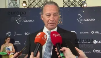Bertín Osborne llama a FACUA «retrasados» y «gilipollas» mientras su teleco elimina la publicidad engañosa y el test de velocidad fake