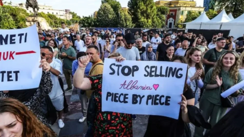 Albania: masiva protesta contra proyecto turístico de familia Trump en áreas protegidas