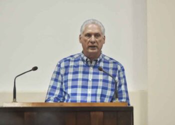 En Cuba no habrá cambios políticos, afirma Diaz-Canel