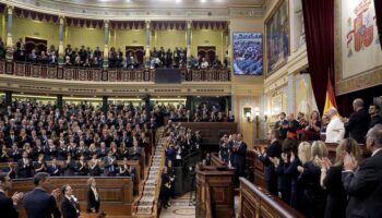 Europa Laica califica de «retroceso democrático» la sumisión de las Cortes Generales ante el discurso del papa
