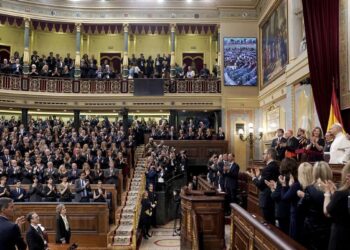 Europa Laica califica de «retroceso democrático» la sumisión de las Cortes Generales ante el discurso del papa