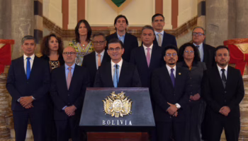 Crisis en Bolivia: Renuncian ministros de Defensa y Educación en medio de protestas