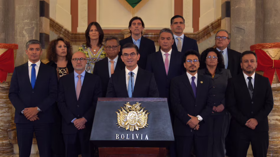 Crisis en Bolivia: Renuncian ministros de Defensa y Educación en medio de protestas