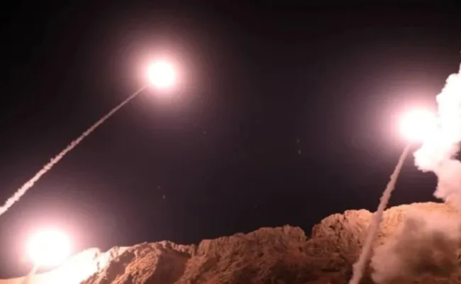 Irán lanza misiles a bases en Kuwait y Bahréin tras ataque de EE.UU.