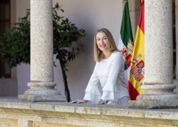 UED: «Mientras María Guardiola se sitúa entre las presidentas mejor pagadas de España, los empleados públicos extremeños siguen a la cola»